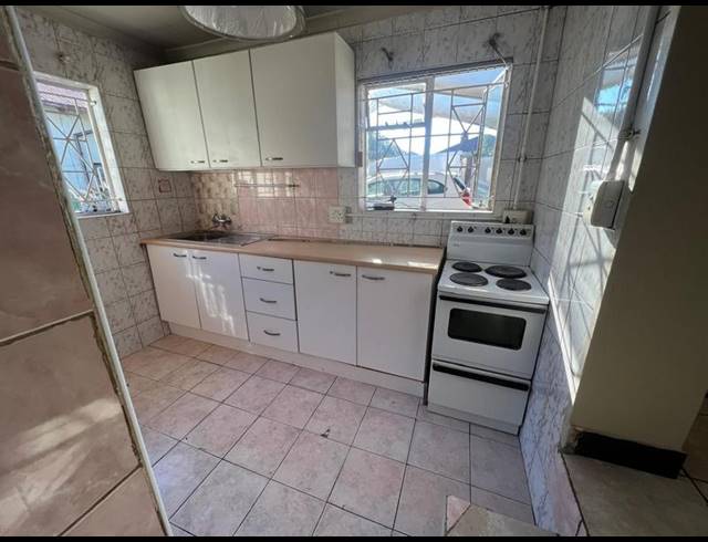 1 BEDROOM PROPERTY TO RENT IN BEZUIDENHOUT VALLEY